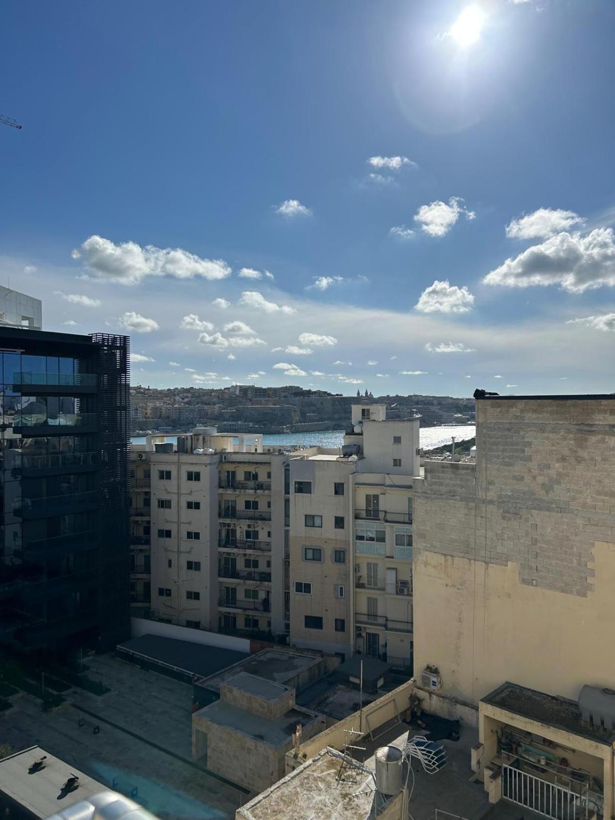 Exceptional 3-Bedroom Apartment, Sliema - Tigne Point! エクステリア 写真